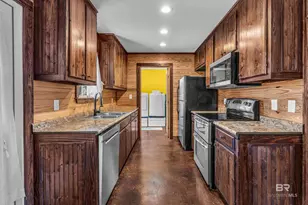 23532 Dunbar Rd, Robertsdale, AL 36567 - Photo 16