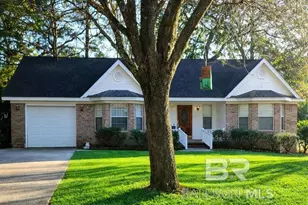 205 Cain Ln, Fairhope, AL 36532 - Photo 2