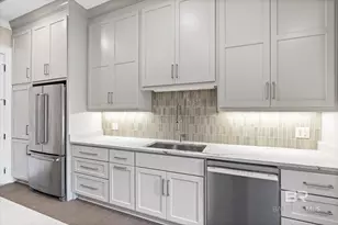 157 N McGregor Ave, Mobile, AL 36608 - Photo 4