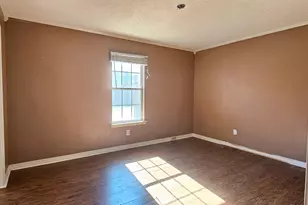 151 Bullard St, Atmore, AL 36502 - Photo 6