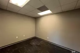 810 E Craig St, Atmore, AL 36502 - Photo 8