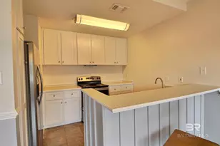 132 W Satsuma Ave, Foley, AL 36535 - Photo 4