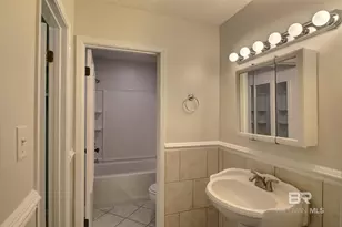 132 W Satsuma Ave, Foley, AL 36535 - Photo 18