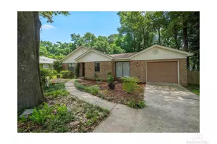 513 3rd St, Fairhope, AL 36532 - Photo 1