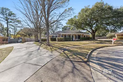 6017 Laurel Wood Court, Mobile, AL 36609 - Photo 2