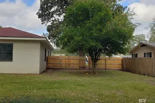 100 Terry Dr, Brewton, AL 36426 - Photo 6