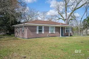 201 E Magnolia St, Bay Minette, AL 36507 - Photo 2