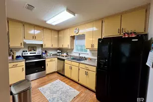 502 W 8th St, Bay Minette, AL 36507 - Photo 6