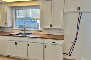 111 Swift St, Atmore, AL 36502 - Photo 4