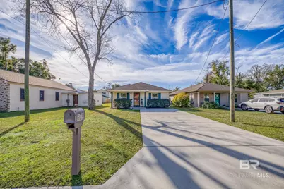 609 E Fisher Street, Pensacola, FL 32503 - Photo 2