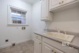 214 Hawthorne Cir, Fairhope, AL 36532 - Photo 16