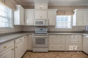 214 Hawthorne Cir, Fairhope, AL 36532 - Photo 8