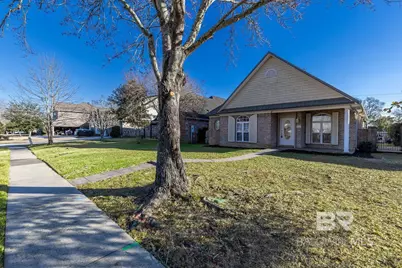 214 Hawthorne Circle, Fairhope, AL 36532 - Photo 2