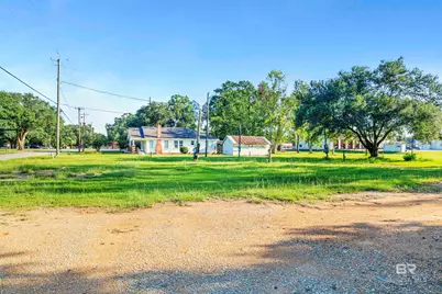 109 N Armstrong Avenue, Bay Minette, AL 36507 - Photo 24
