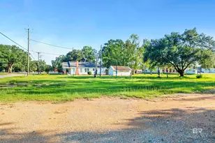 109 N Armstrong Ave, Bay Minette, AL 36507 - Photo 24