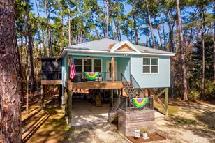 908 Lafitte Pl, Dauphin Island, AL 36528 - Photo 2