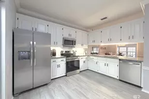 135 Lake Shore Dr, Daphne, AL 36526 - Photo 2