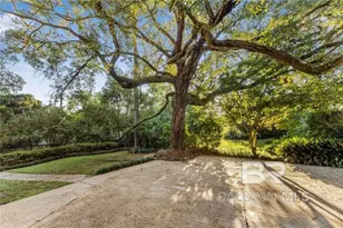 3951 N Byronell Dr, Mobile, AL 36693 - Photo 10