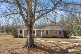 200 14th Ave, Atmore, AL 36502 - Photo 4