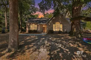 502 3rd St, Fairhope, AL 36532 - Photo 4