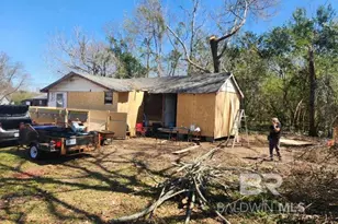 156 4th St, Atmore, AL 36502 - Photo 10