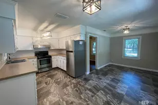 406 Miller Ave, Fairhope, AL 36532 - Photo 2