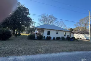 18705 Florida St, Robertsdale, AL 36567 - Photo 2