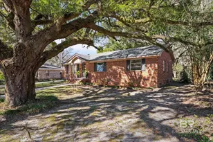 2756 Jennings Dr, Mobile, AL 36606 - Photo 2