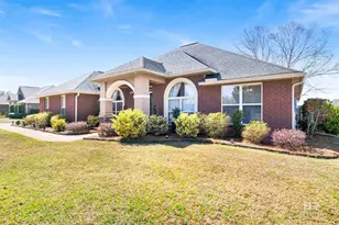 262 Royal Ln, Fairhope, AL 36532 - Photo 2