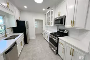 217 S Mobile St, Fairhope, AL 36532 - Photo 10