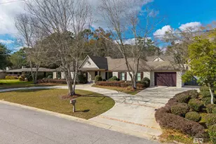 695 Greenwood Ave, Fairhope, AL 36532 - Photo 2