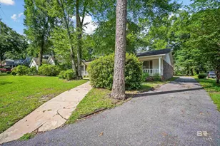 509 Ridgewood Dr, Daphne, AL 36526 - Photo 2