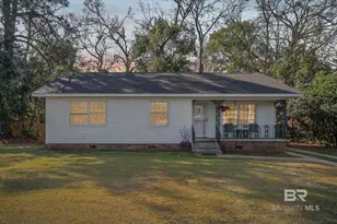 2757 S Sherwood Dr, Mobile, AL 36606 - Photo 1