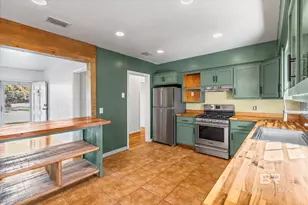 2757 S Sherwood Dr, Mobile, AL 36606 - Photo 6