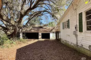 4060 Dickson Ln, Mobile, AL 36618 - Photo 2