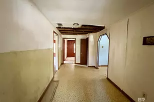 4060 Dickson Ln, Mobile, AL 36618 - Photo 8