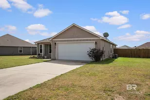 207 Lakefront Cir, Summerdale, AL 36580 - Photo 2