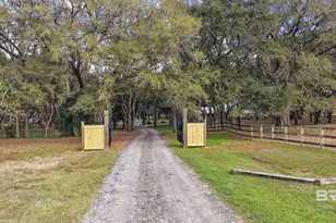 15558 Hidden Oak Trl, Foley, AL 36535 - Photo 2