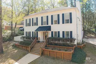 689 Ridgewood Dr, Daphne, AL 36526 - Photo 2