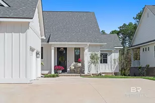 151 Hyacinth St, Fairhope, AL 36532 - Photo 2