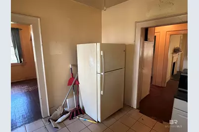 211 4th Street, Chickasaw, AL 36611 - Photo 4