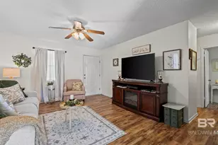 619 W Begonia Ave, Foley, AL 36535 - Photo 8