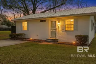 619 W Begonia Ave, Foley, AL 36535 - Photo 2