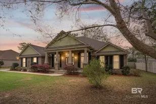 704 Edinburgh Ave, Foley, AL 36535 - Photo 2