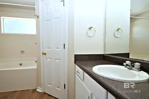 8209 Edgewood Dr, Daphne, AL 36526 - Photo 14