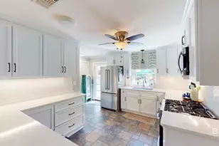 252 N Ingleside St, Fairhope, AL 36532 - Photo 12