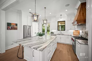 152 Pinecrest Ln, Fairhope, AL 36532 - Photo 4