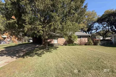 5408 N Colonial Circle, Mobile, AL 36618 - Photo 2