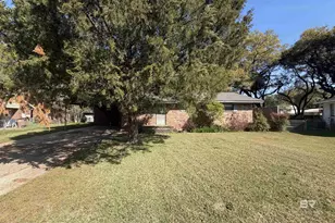 5408 N Colonial Circle, Mobile, AL 36618 - Photo 2