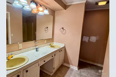 930 Ridgeway Street, Thomasville, AL 36784 - Photo 10